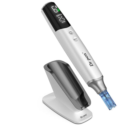 Dr. Pen M9 Dermapen mit digitalem Display, Nadelkartusche und eleganter Ladestation für professionelle microneedling und Hautbehandlung.